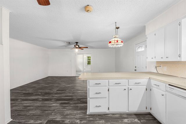 815 N Wright Avenue, Kerens, TX 75144