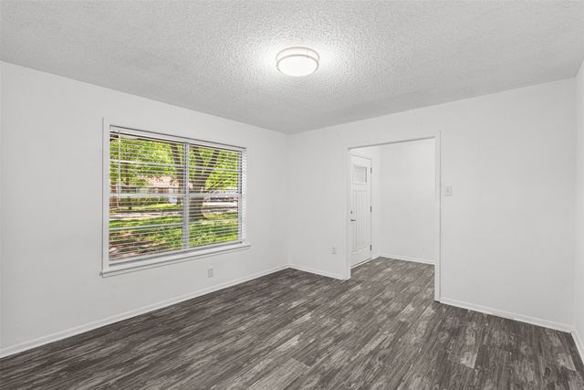 815 N Wright Avenue, Kerens, TX 75144