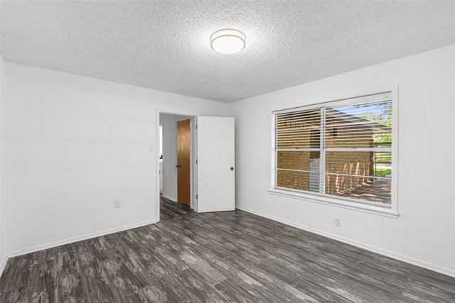 815 N Wright Avenue, Kerens, TX 75144
