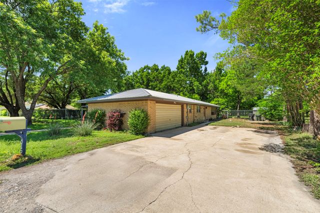 815 N Wright Avenue, Kerens, TX 75144