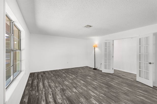 815 N Wright Avenue, Kerens, TX 75144