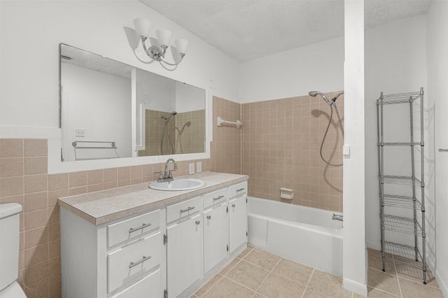 815 N Wright Avenue, Kerens, TX 75144