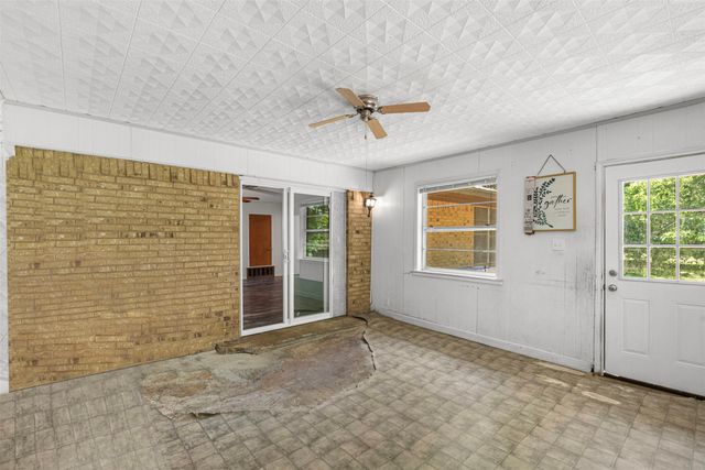 815 N Wright Avenue, Kerens, TX 75144