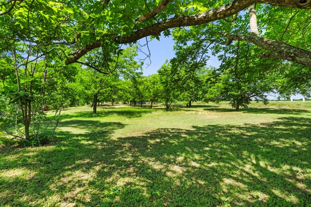 815 N Wright Avenue, Kerens, TX 75144