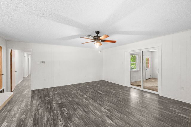 815 N Wright Avenue, Kerens, TX 75144