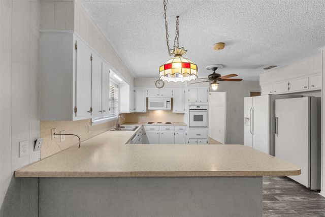 815 N Wright Avenue, Kerens, TX 75144