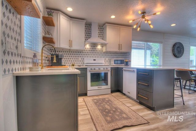 1501 S Hervey St, Boise, ID 83705