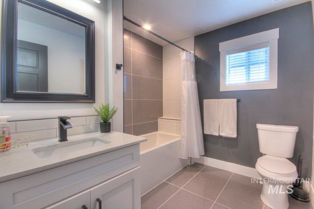 1501 S Hervey St, Boise, ID 83705