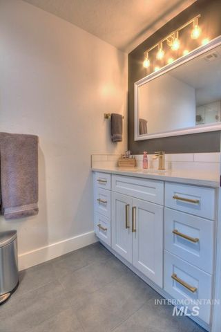 1501 S Hervey St, Boise, ID 83705