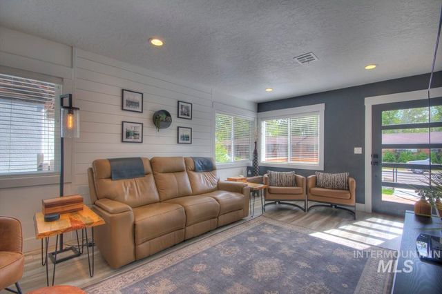 1501 S Hervey St, Boise, ID 83705