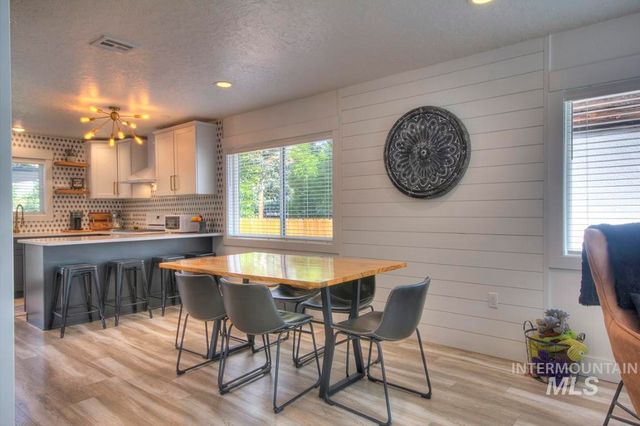 1501 S Hervey St, Boise, ID 83705