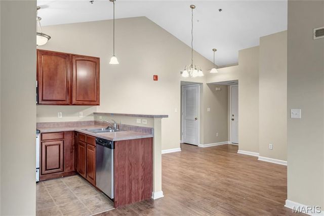 4302 Spring Creek Lane, O'fallon, MO 63368