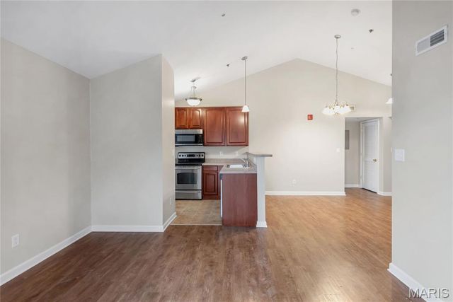 4302 Spring Creek Lane, O'fallon, MO 63368