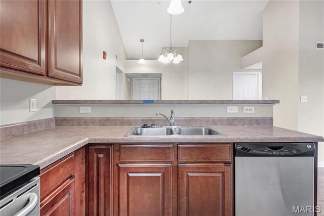 4302 Spring Creek Lane, O'fallon, MO 63368