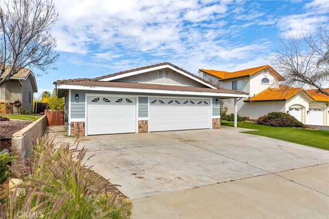 30841 Long Point, Canyon Lake, CA 92587