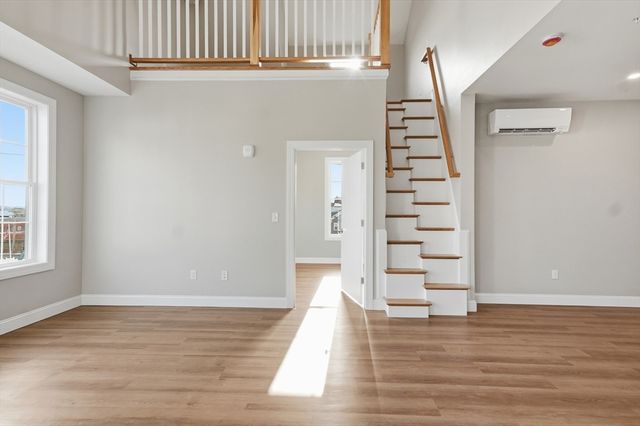 8 Vine Street 5, Haverhill, MA 01830