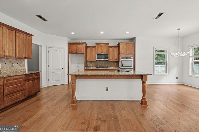 211 Dakotahs Bend, Newnan, GA 30263