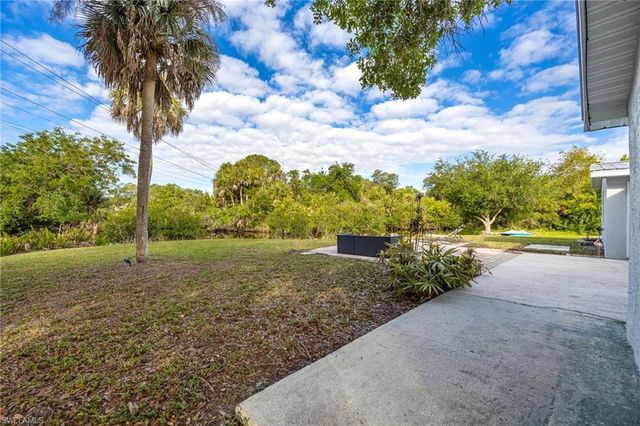 17041 E Lake DR, North Fort Myers, FL 33917