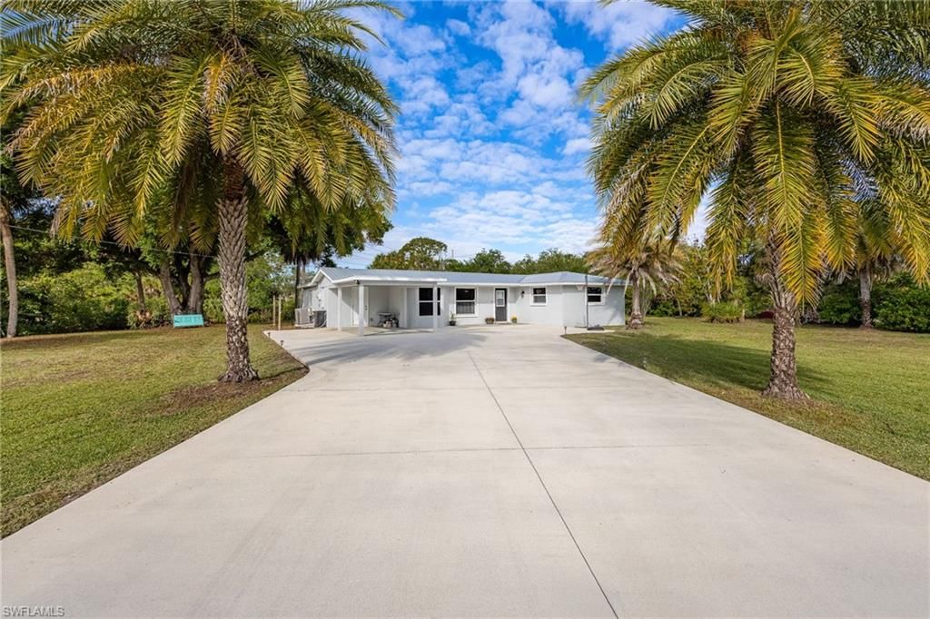 17041 E Lake DR, North Fort Myers, FL 33917