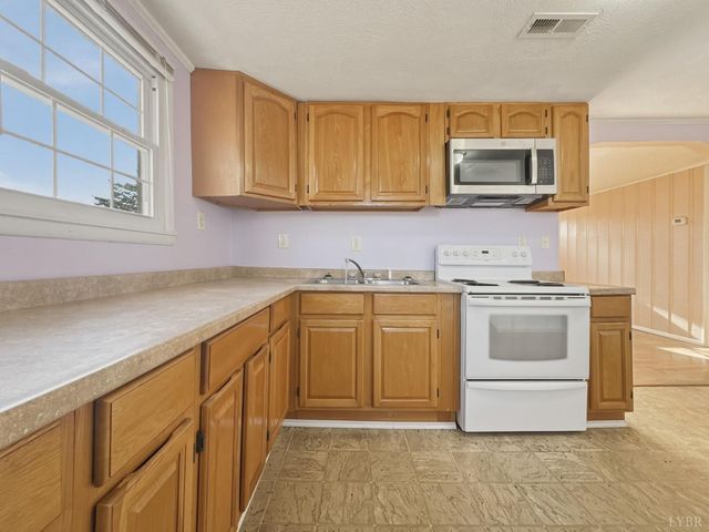 10368 Spring Mill Road, Concord, VA 24538