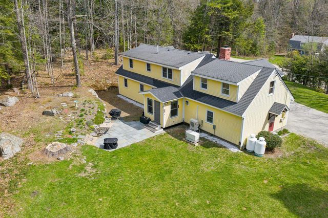 66 Sparrowhawk Road, New London, NH 03257