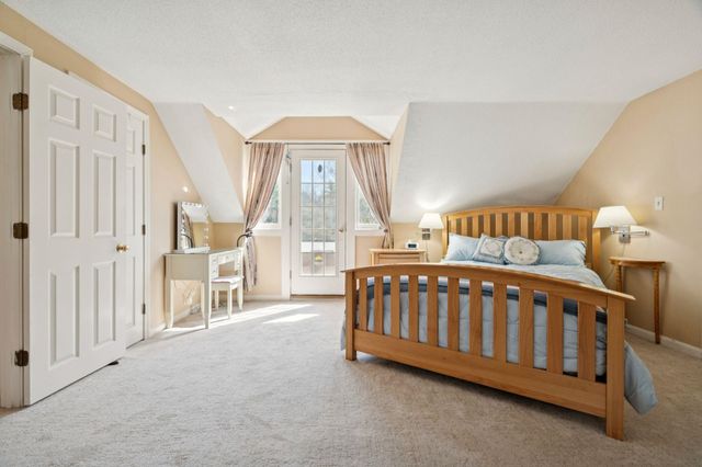 66 Sparrowhawk Road, New London, NH 03257