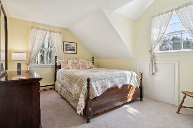 66 Sparrowhawk Road, New London, NH 03257