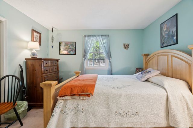 66 Sparrowhawk Road, New London, NH 03257
