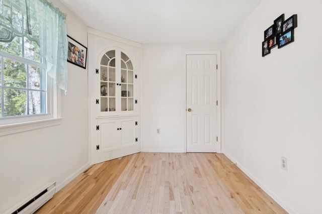 66 Sparrowhawk Road, New London, NH 03257