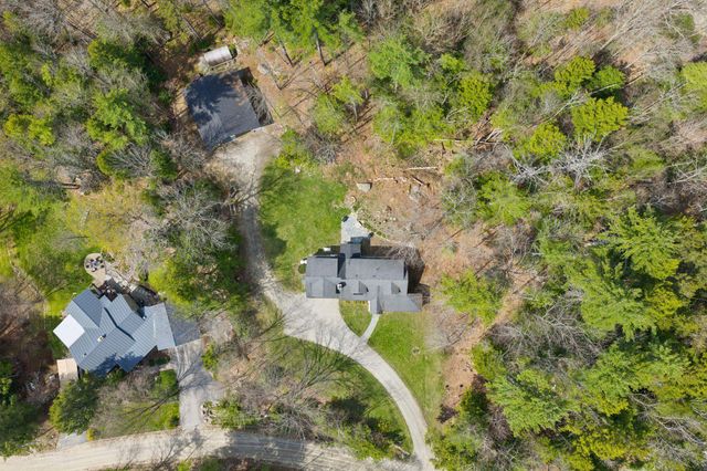 66 Sparrowhawk Road, New London, NH 03257