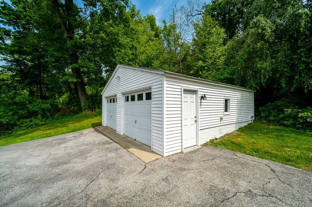 70 Van Wyck Lake Road, Fishkill, NY 12524