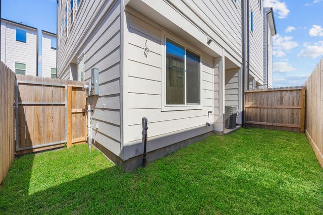 303 Marcella Street F, Houston, TX 77091