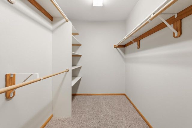 W360N7572 Thomas DRIVE, Oconomowoc, WI 53066