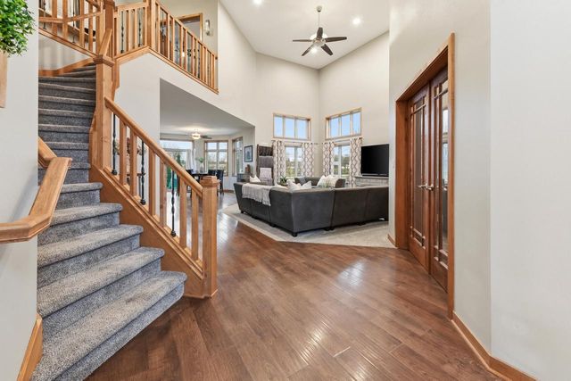 W360N7572 Thomas DRIVE, Oconomowoc, WI 53066