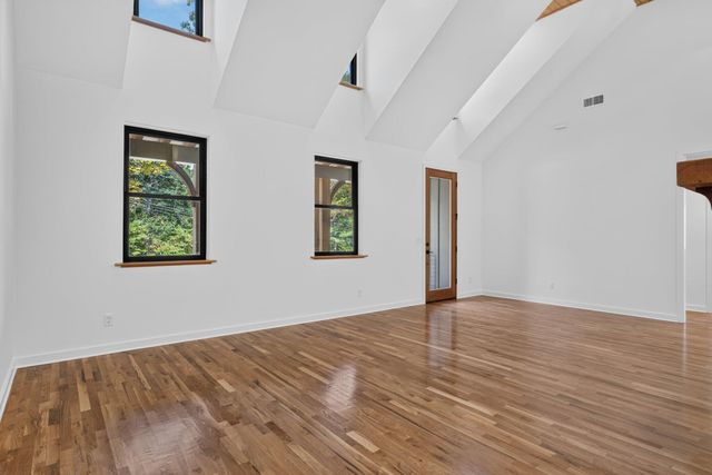 2800 Corral Road, Signal Mountain, TN 37377