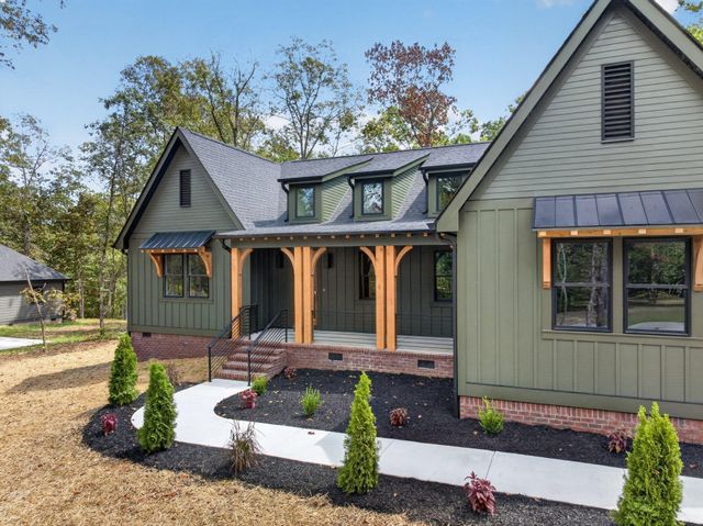 2800 Corral Road, Signal Mountain, TN 37377