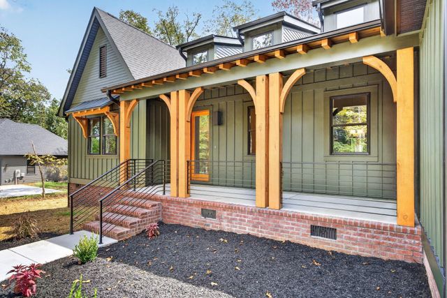 2800 Corral Road, Signal Mountain, TN 37377