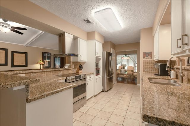 198 Westwood Drive E, Trinity, TX 75862