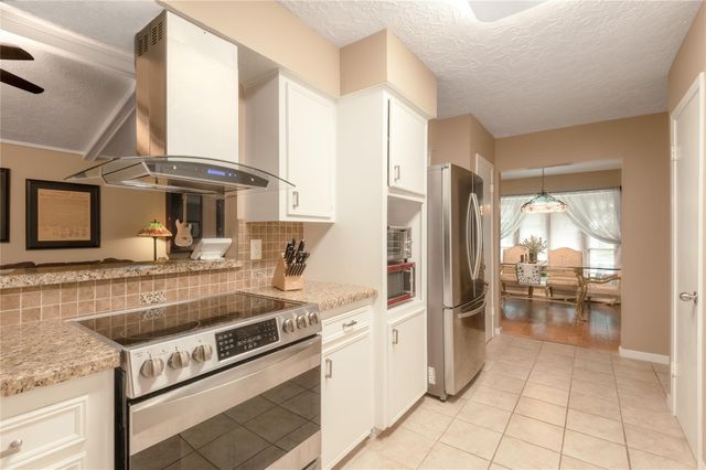 198 Westwood Drive E, Trinity, TX 75862