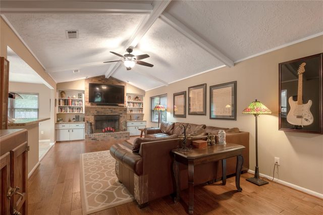 198 Westwood Drive E, Trinity, TX 75862
