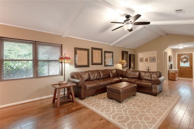 198 Westwood Drive E, Trinity, TX 75862