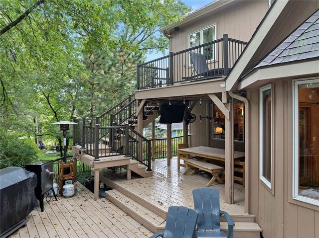 5204 Fox Chase Drive, Lawrence, KS 66049