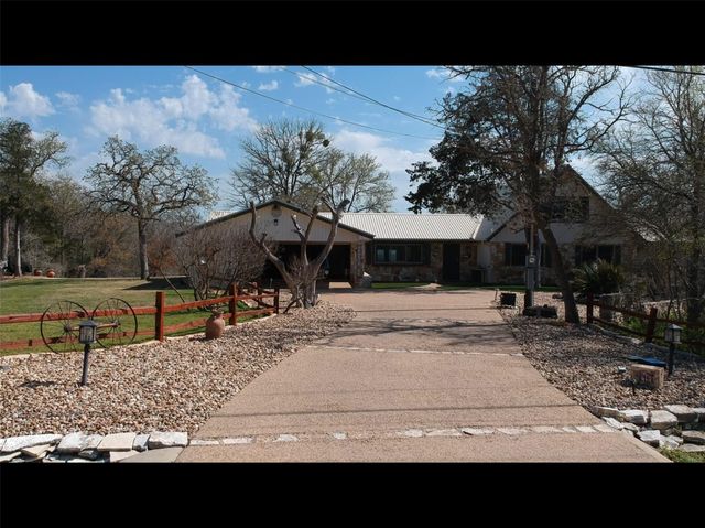 417 Akaloa DR, Bastrop, TX 78602