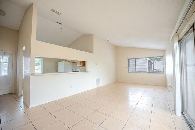 21 SPRING LOOP CIRCLE, Ocala, FL 34472