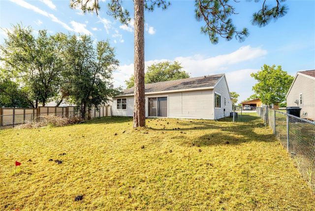 21 SPRING LOOP CIRCLE, Ocala, FL 34472