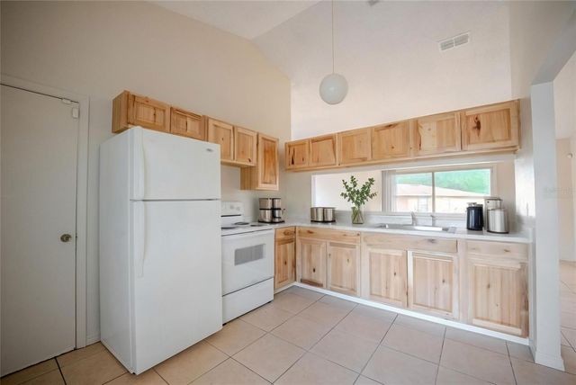 21 SPRING LOOP CIRCLE, Ocala, FL 34472