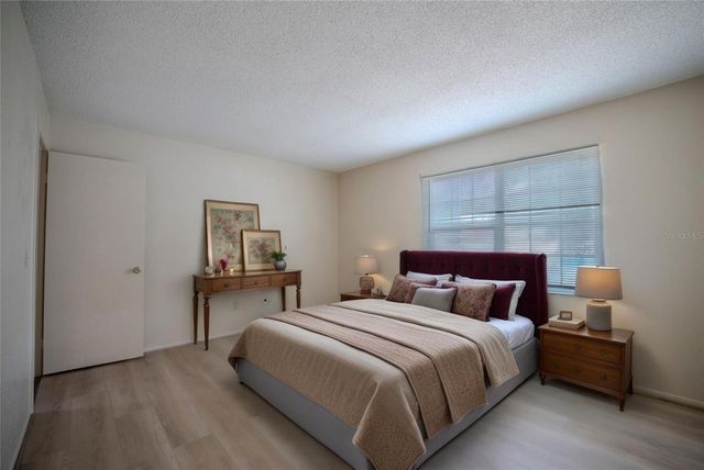 21 SPRING LOOP CIRCLE, Ocala, FL 34472