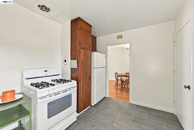 28611 Cole Pl, Hayward, CA 94544