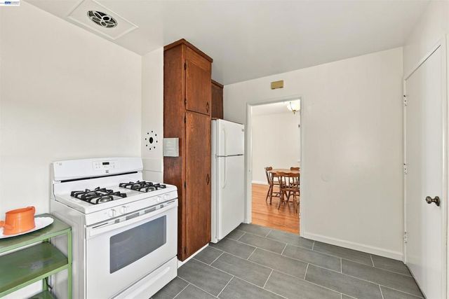 28611 Cole Pl, Hayward, CA 94544