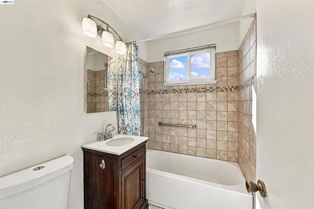 28611 Cole Pl, Hayward, CA 94544